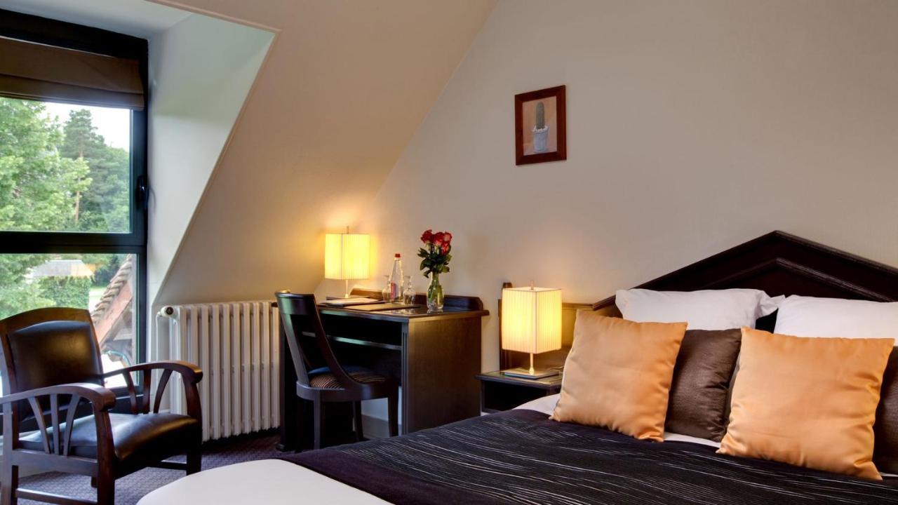 Le Pavillon De Gouffern Hotel Silli-en-Gouffern Buitenkant foto