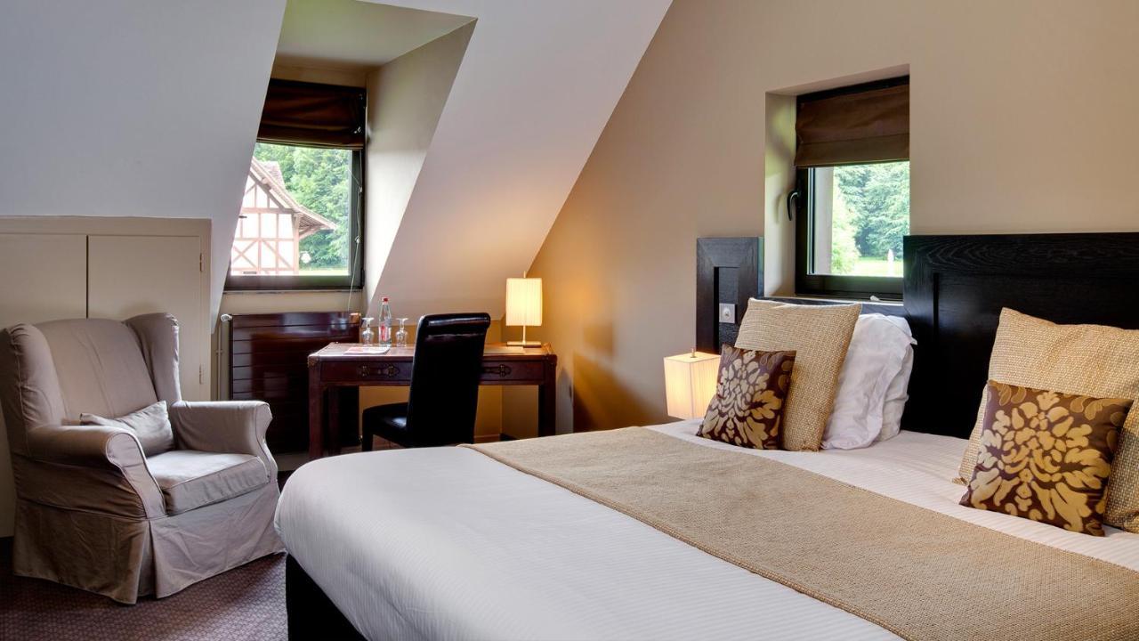 Le Pavillon De Gouffern Hotel Silli-en-Gouffern Buitenkant foto